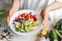 Хлеб с мясом — яд? Что на самом деле написано в «Ортотрофии» Шелтона: разбор
